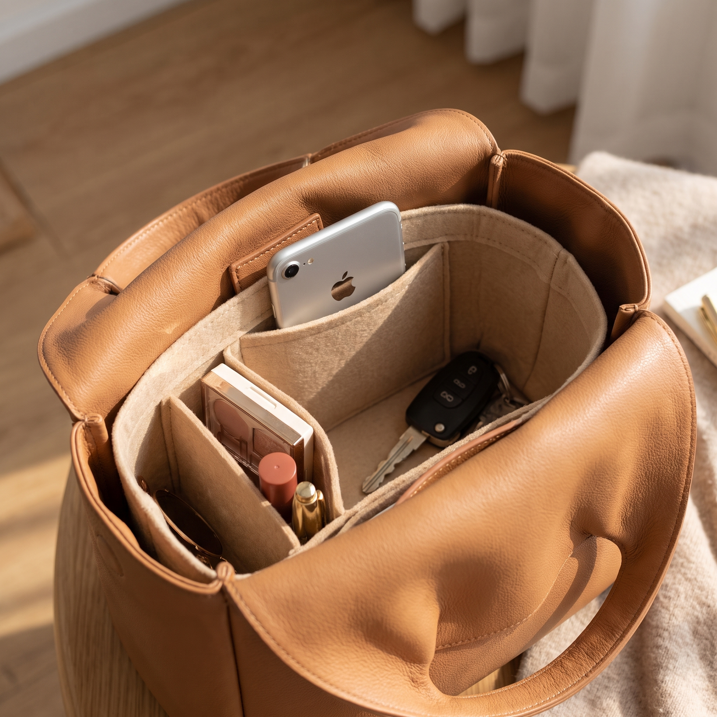 Organisateur de sac - dans un sac ouvert